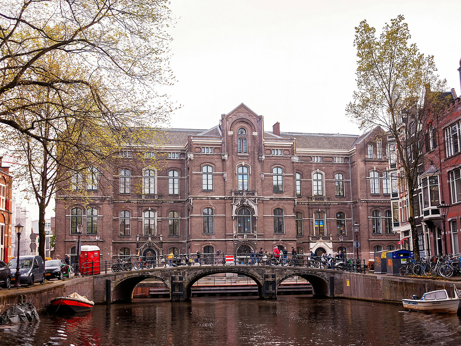 WarrenUC - Private International College Consulting - The Netherlands- A Rising Star in International Education for 2025 - University of Amsterdam building - Pexels Marcelo Verfe